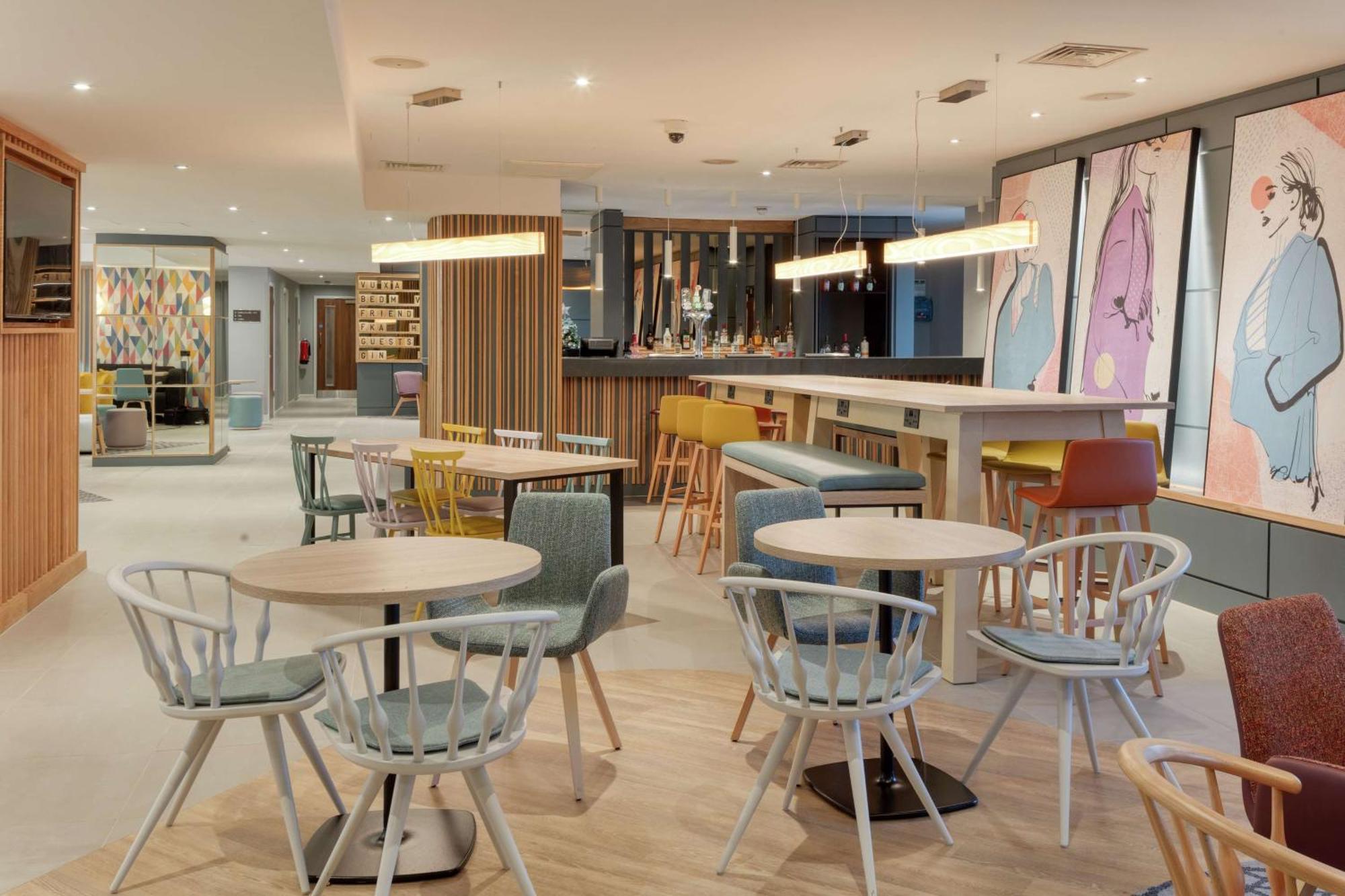 Hampton By Hilton Corby Hotel Eksteriør billede