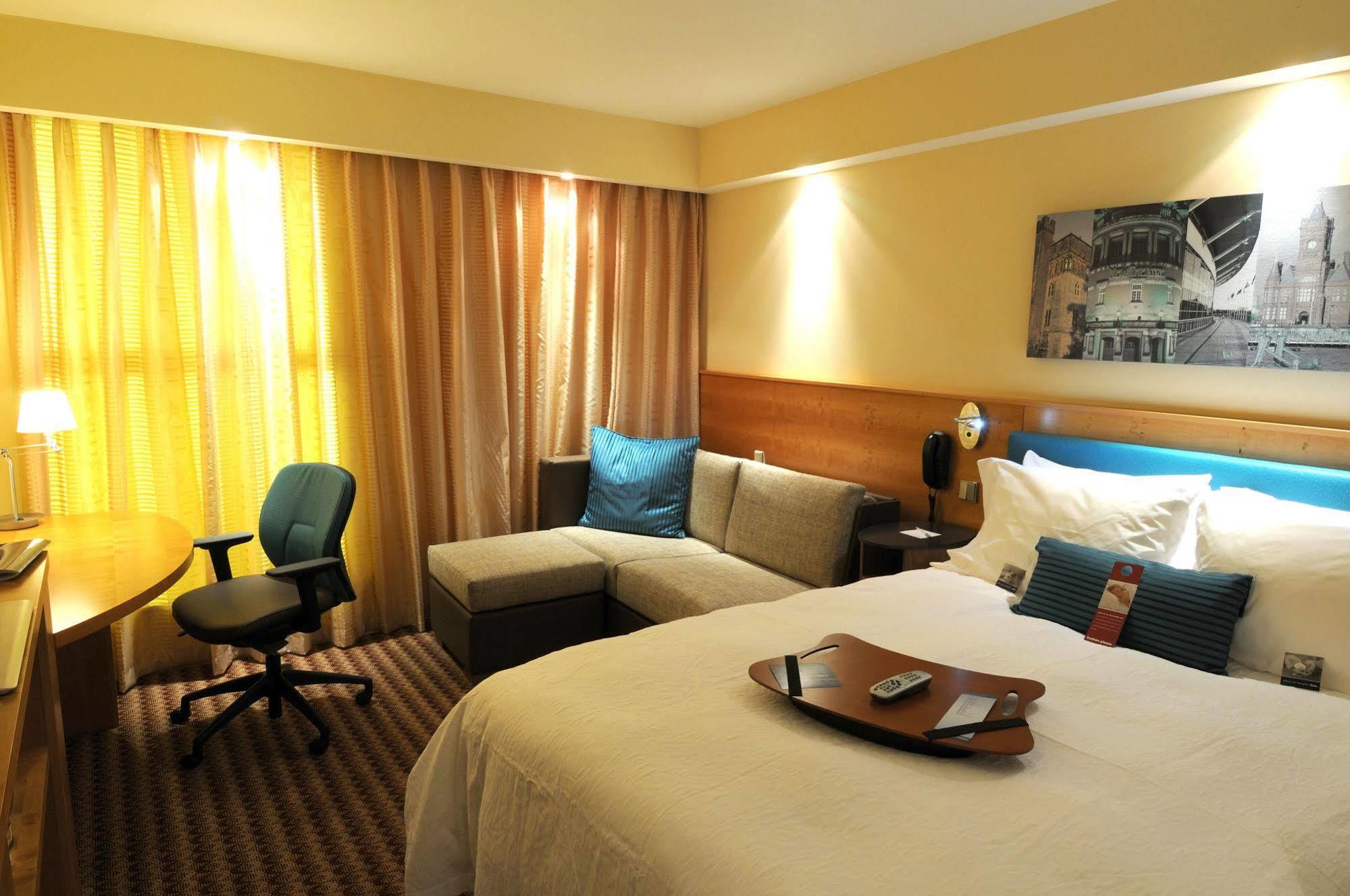 Hampton By Hilton Corby Hotel Eksteriør billede